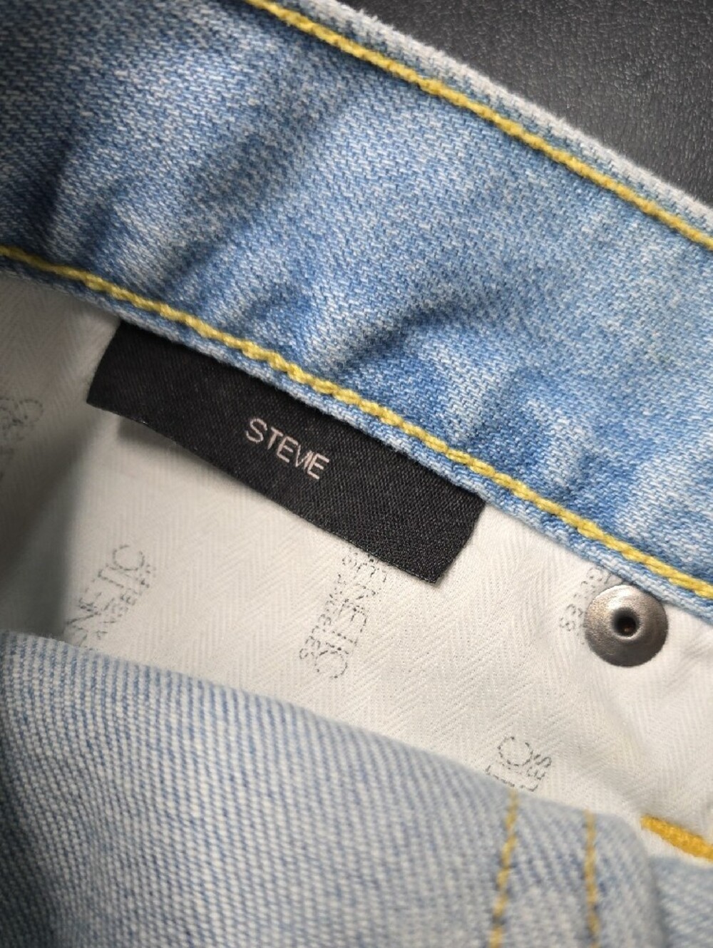 875. ✨ Genetic Los Angeles "Stevie" Distressed Denim Shorts ✨ (R1) - Picture 5 of 5